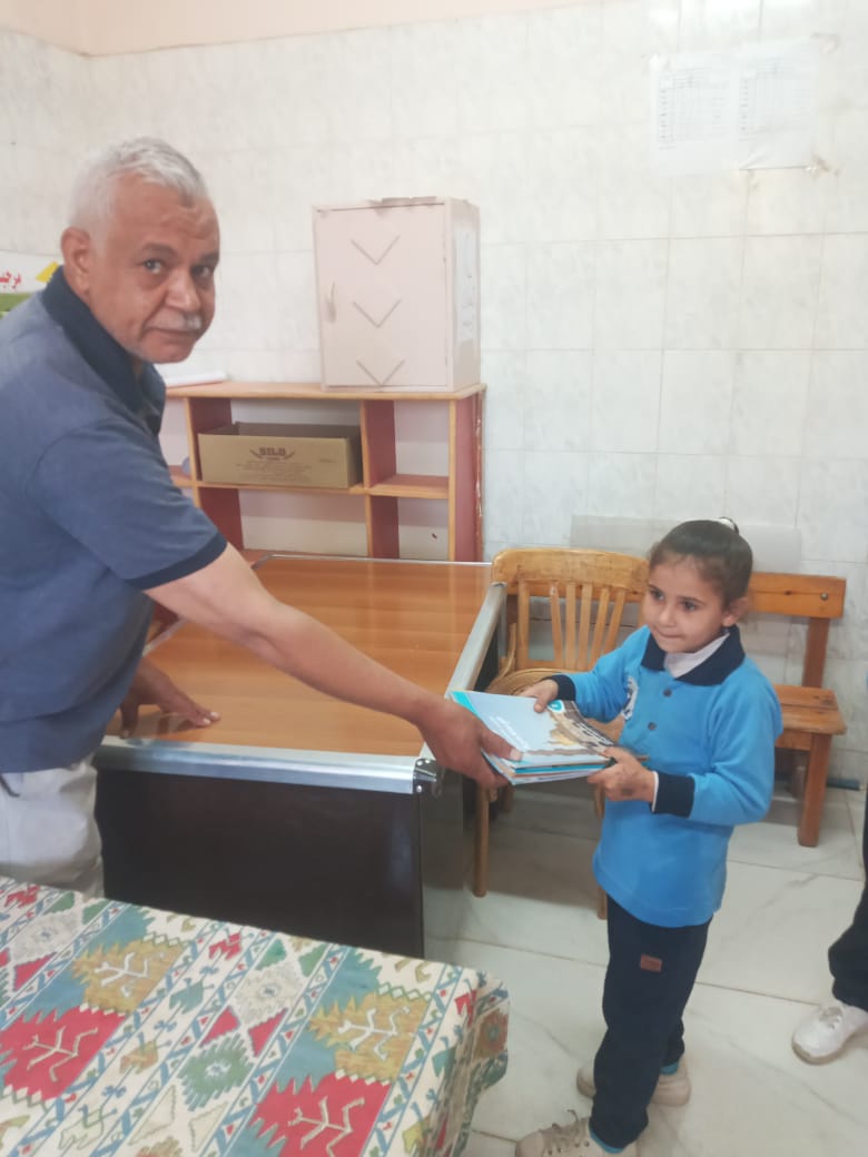 تسليم مصابي حادث تروسيكل منقباد كتب جديدة 