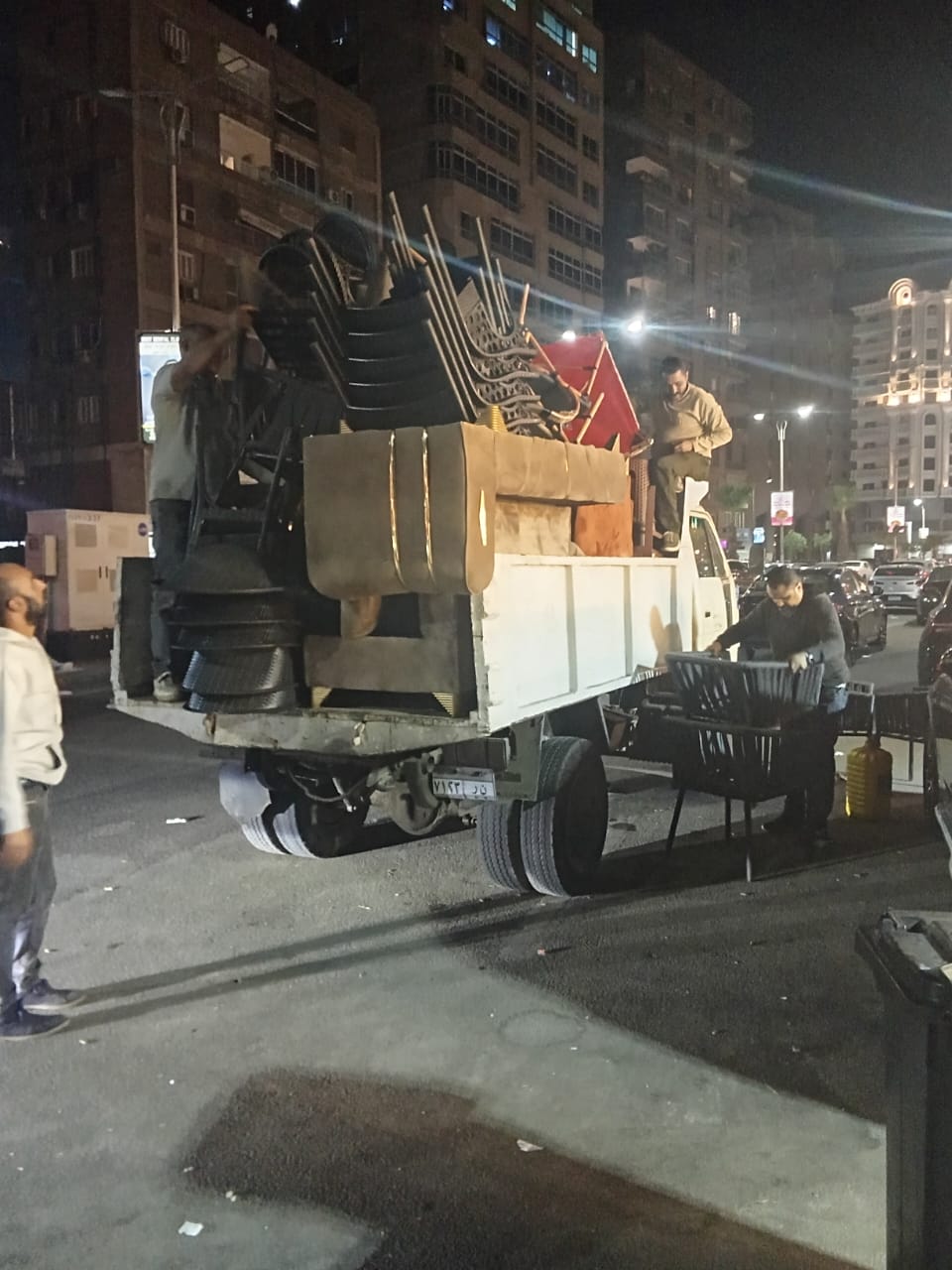 حملات مكثفة لرفع إشغالات الكافيهات بجزيرة العرب بالمهندسين