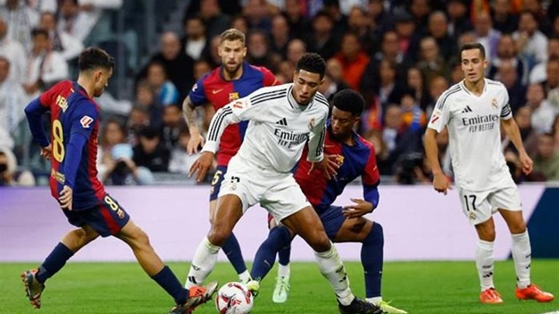 القنوات الناقلة لمشاهدة مباراة ريال مدريد وبرشلونة بث مباشر اليوم في كلاسيكو الأرض