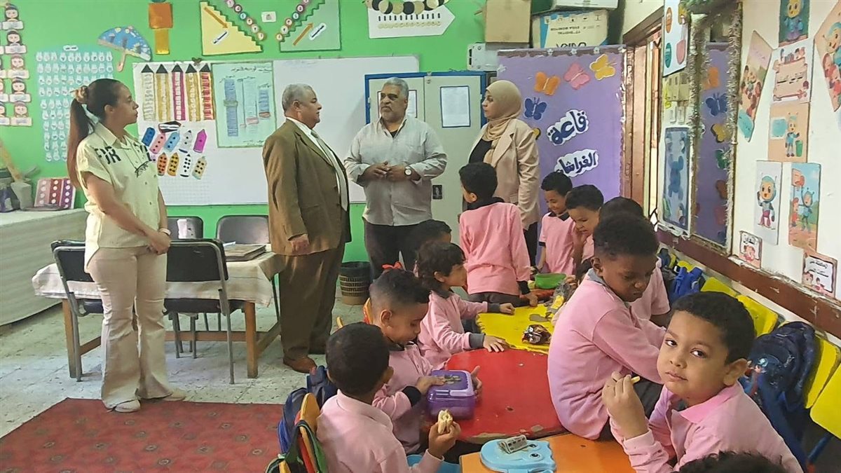 وكيل تعليم الأقصر يتابع البرنامج القومى لتنمية مهارات اللغة