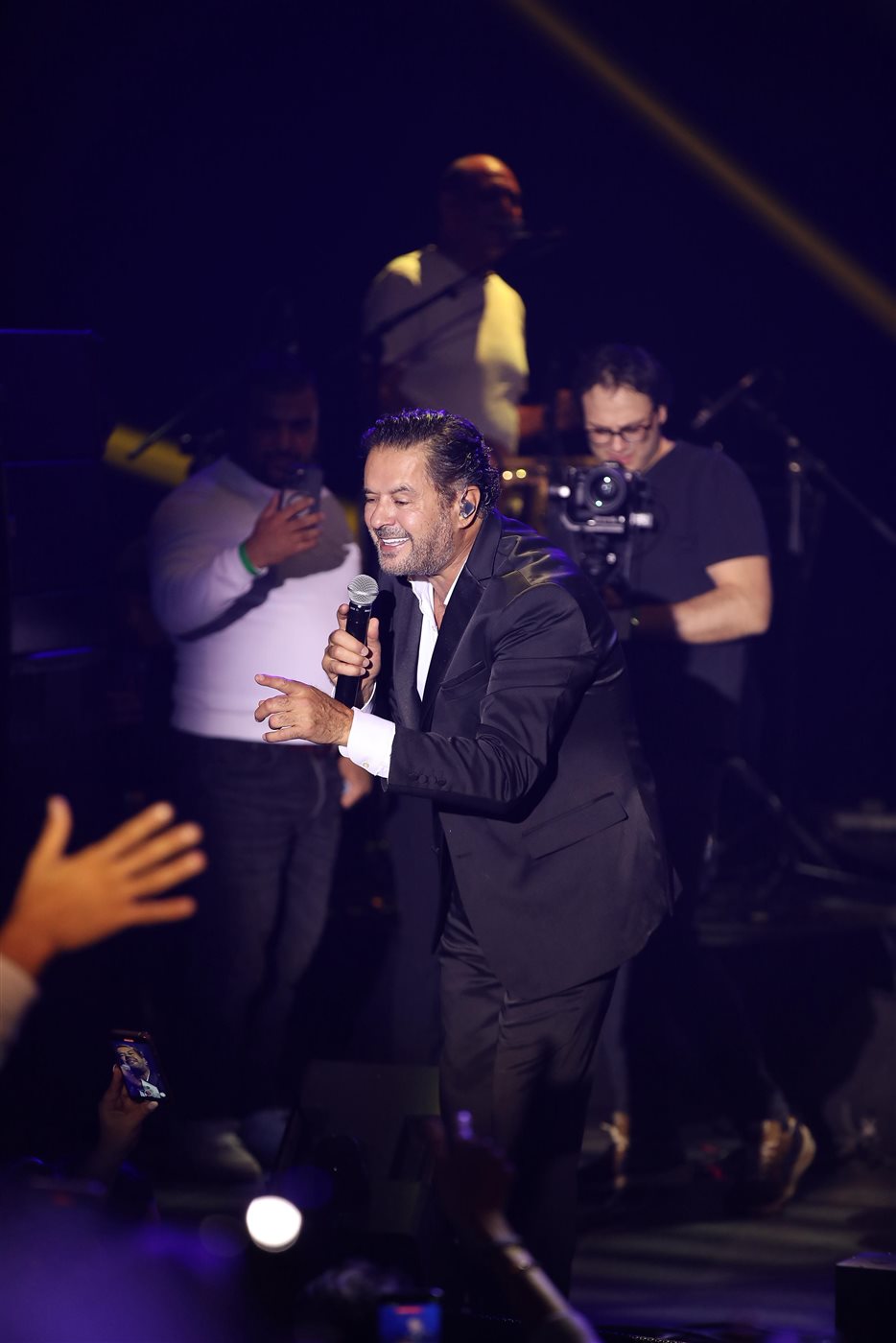 4500 شخص.. راغب علامة يرفع شعار كامل العدد في حفله الأخير بـ باريس