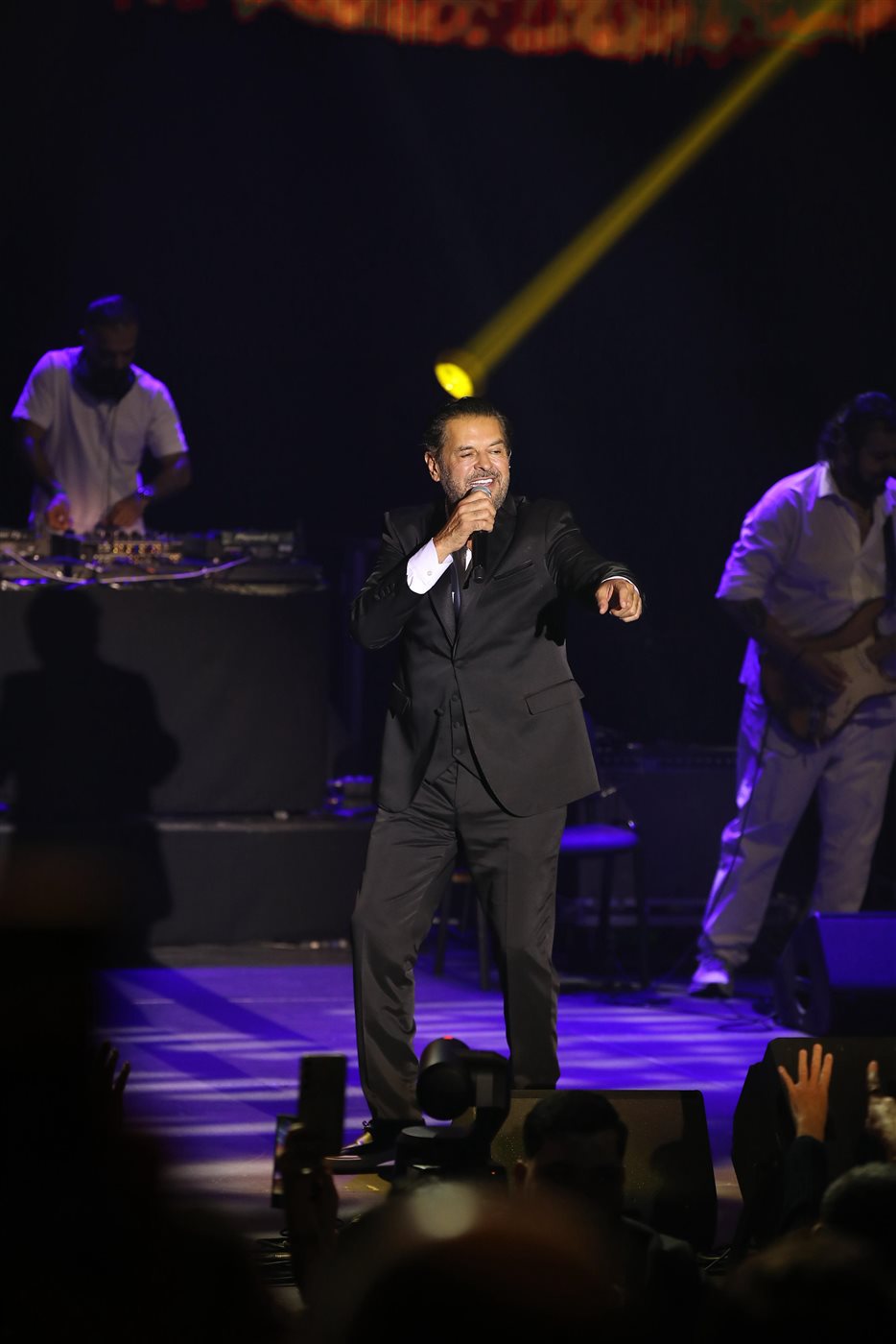 4500 شخص.. راغب علامة يرفع شعار كامل العدد في حفله الأخير بـ باريس