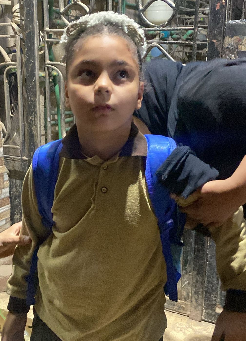 العثور على طفلة تائها بمحيط مسرح جريمة فيصل