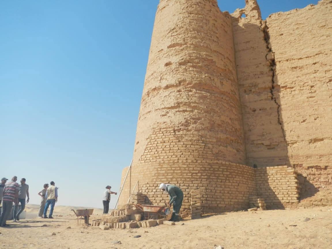 أعمال المسح الأثري والترميمات لمنطقة الدير الاثرية