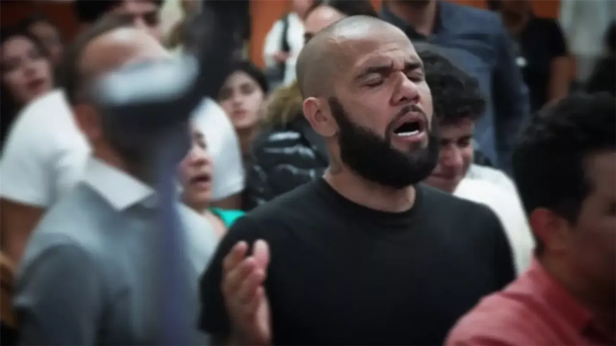 بعد تبرئته من تهمة الاعتداء الجنسي.. داني ألفيس يصبح واعظًا إنجيليًا في إحدى كنائس جيرونا | فيديو