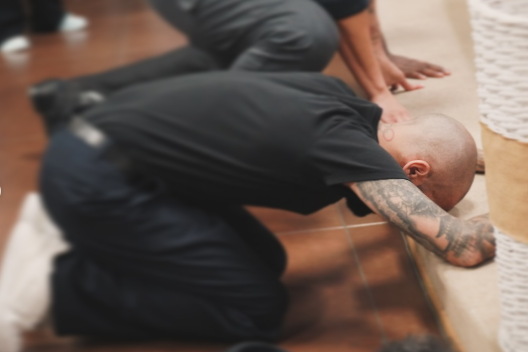 بعد تبرئته من تهمة الاعتداء الجنسي.. داني ألفيس يصبح واعظًا إنجيليًا في إحدى كنائس جيرونا | فيديو