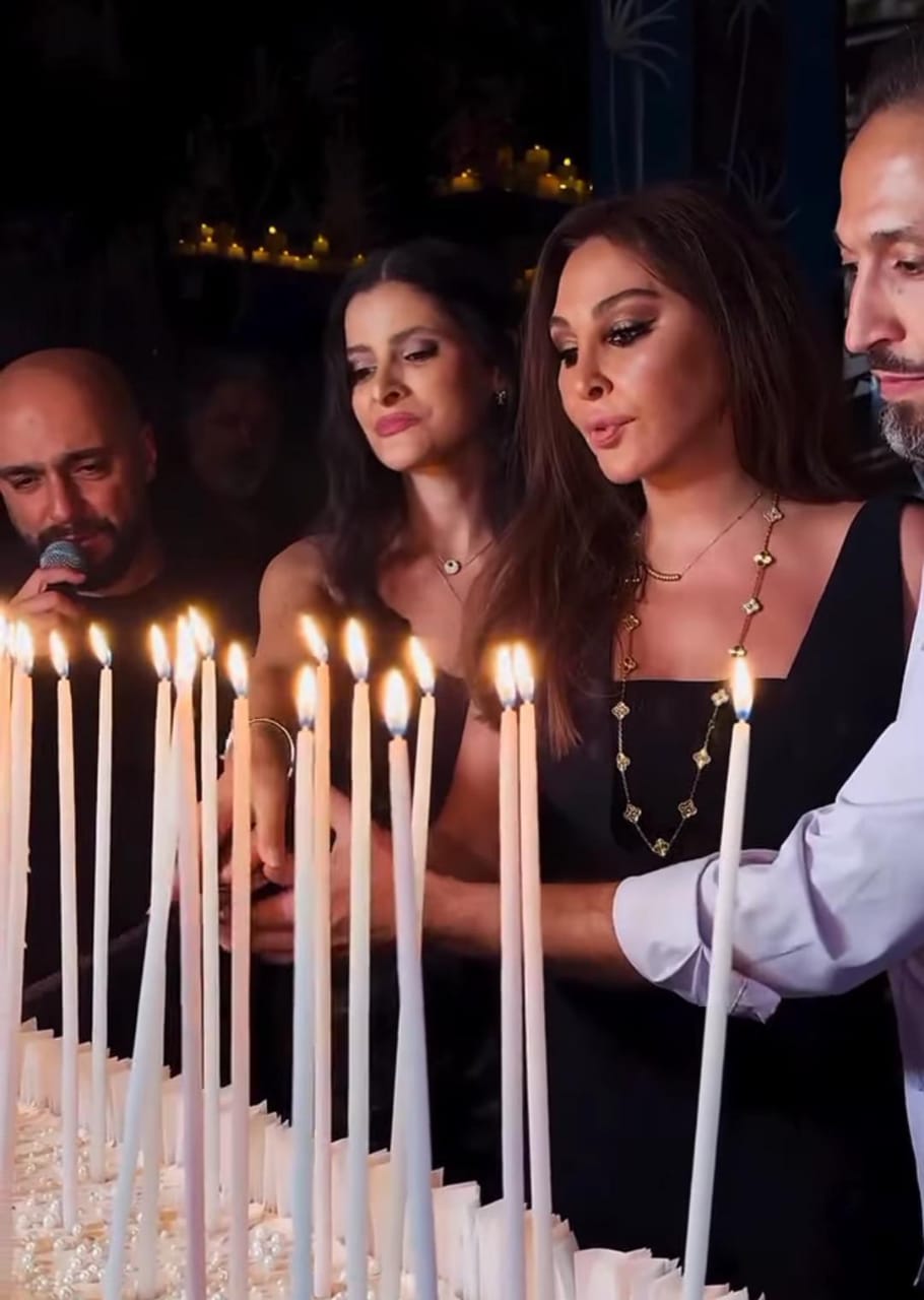 بحضور أحمد السقا وماجد المصري وكريم فهمي.. إليسا تحتفل بعيد ميلادها في بيروت