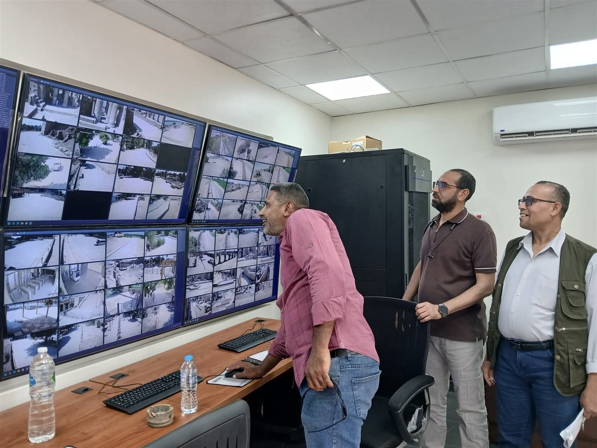 مدير عام آثار أسوان يتفقد معبد كوم أمبو