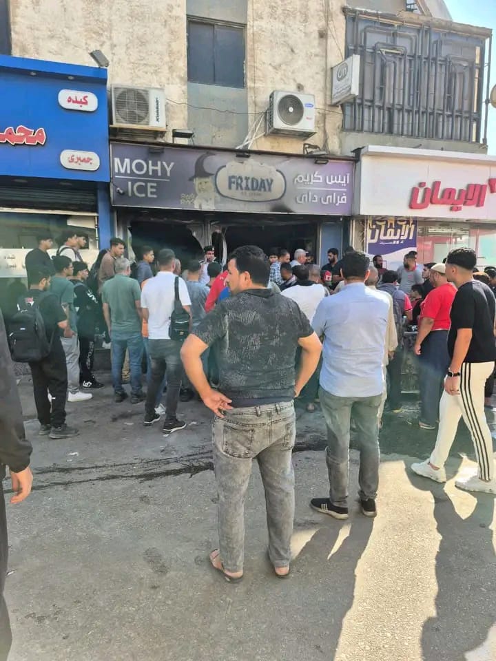 اندلاع حريق بمحل فريداي للأيس كريم بالعاشر من رمضان
