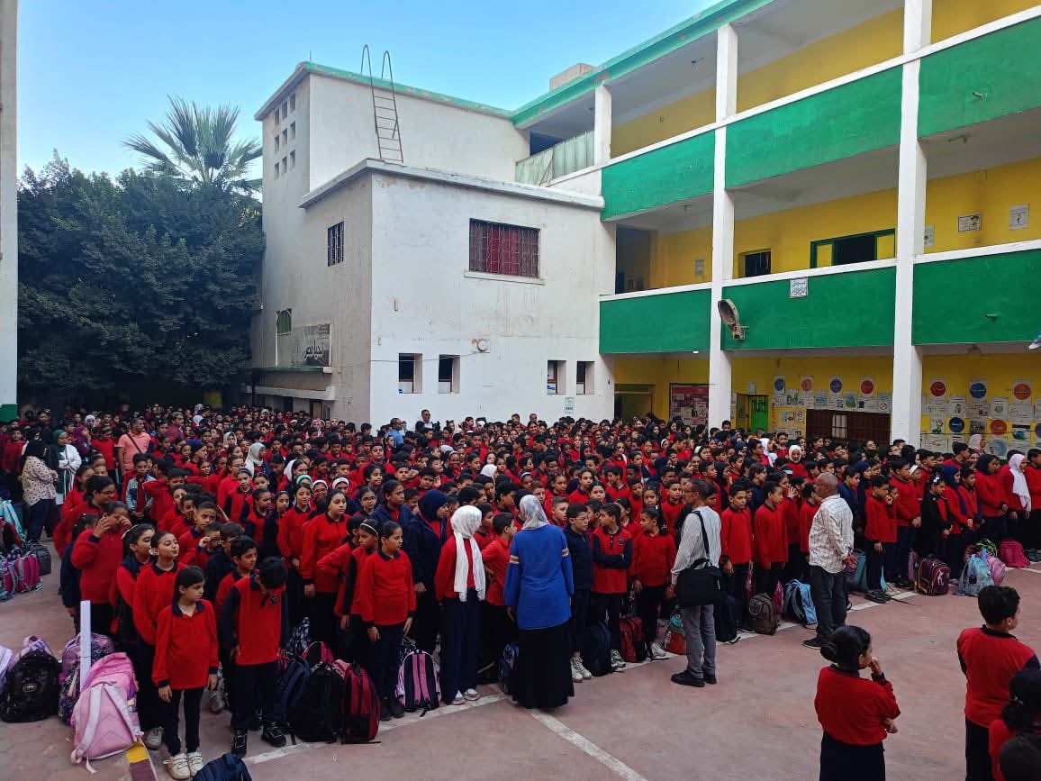 جانب من الاذاعة 