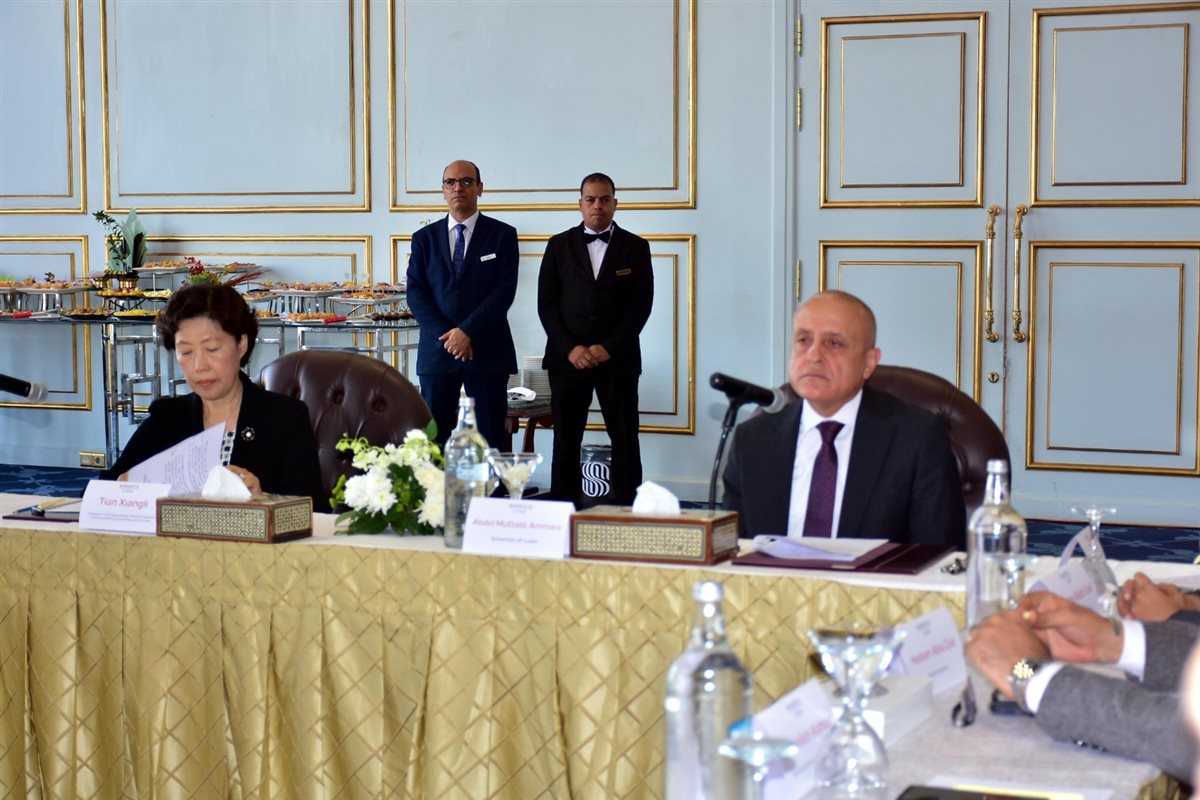 محافظ الأقصر والوفد الصيني 