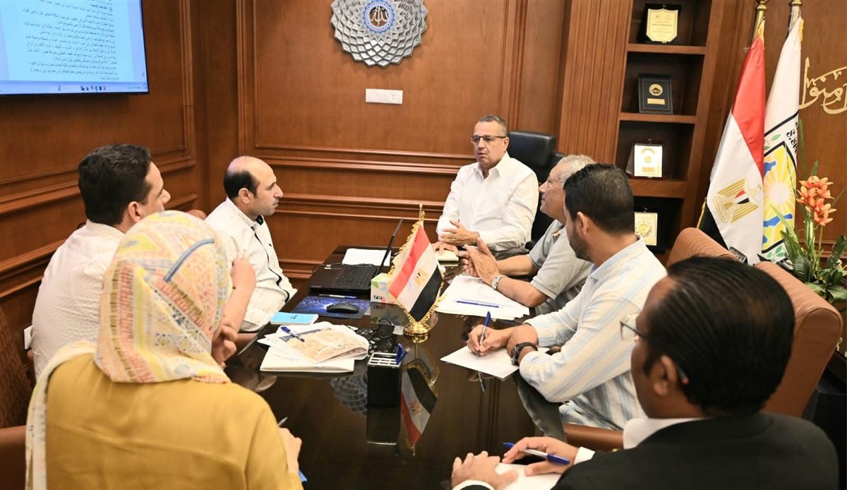 محافظ جنوب سيناء يناقش ظاهرة التعديات على أملاك الدولة 