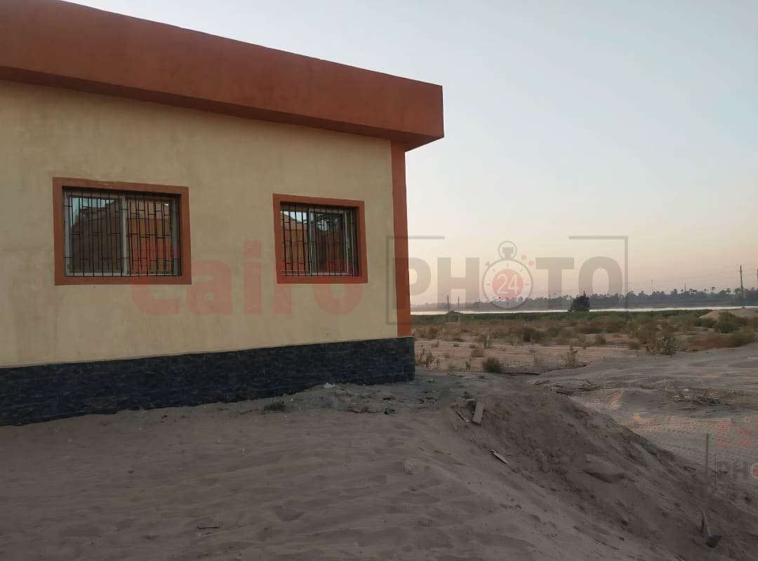 بعد مصرع 4 عمال.. ننشر أول صور من مكان واقعة الصعق الكهربائي في جبال قنا