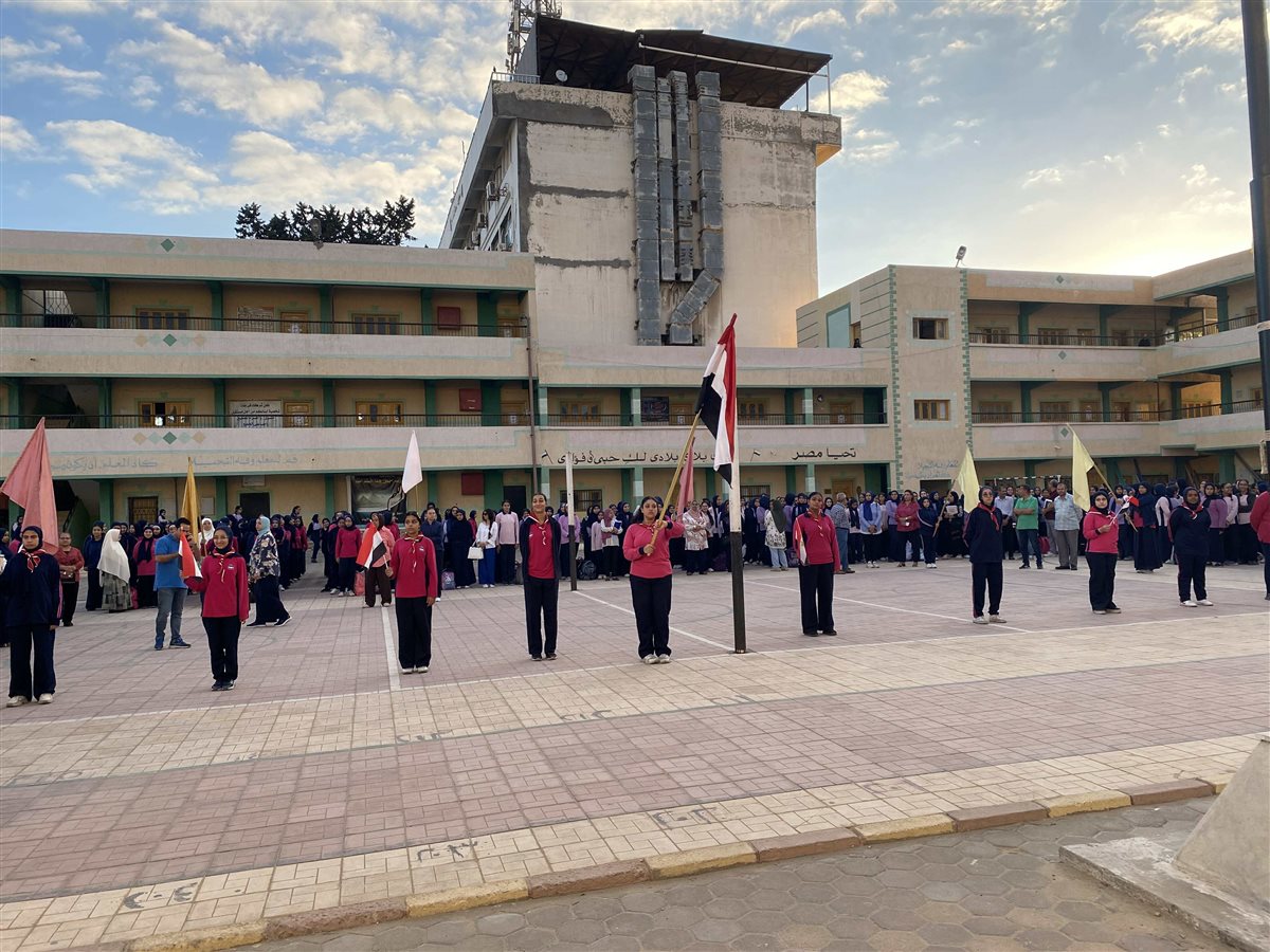 احتفال الطلاب بافتتاح المتحف المصري الكبير 