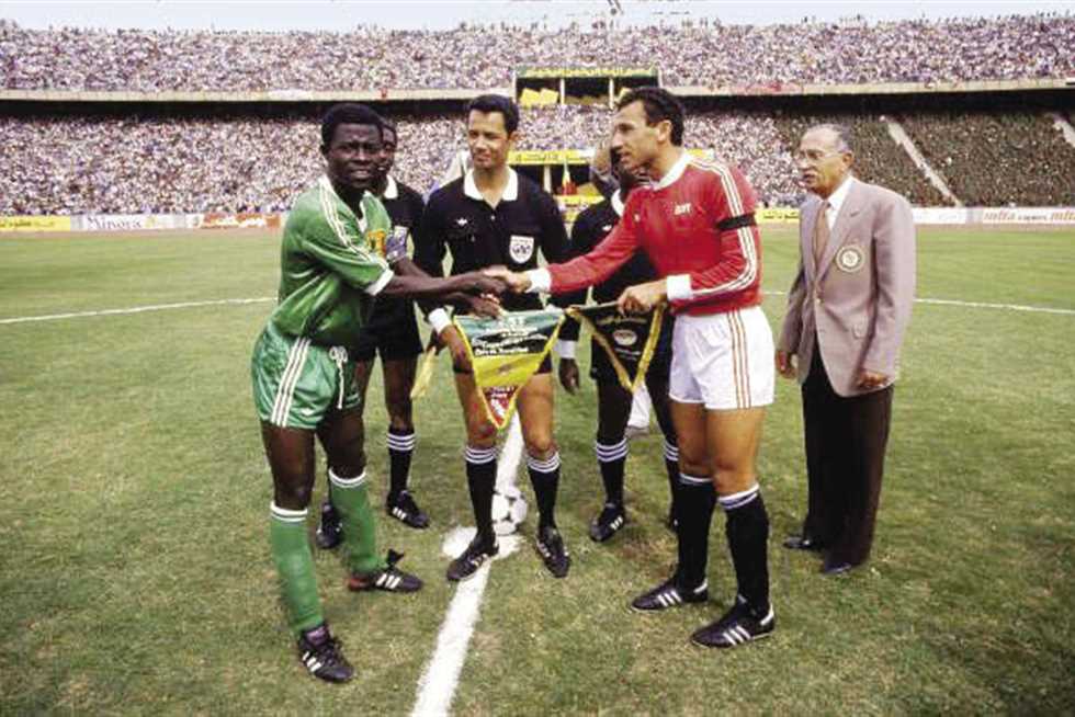 الخطيب بقميص منتخب مصر