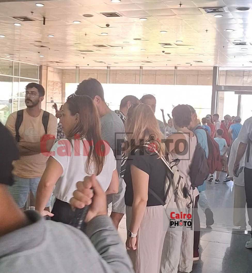 إقبال السائحين على المتحف القومي للحضارة