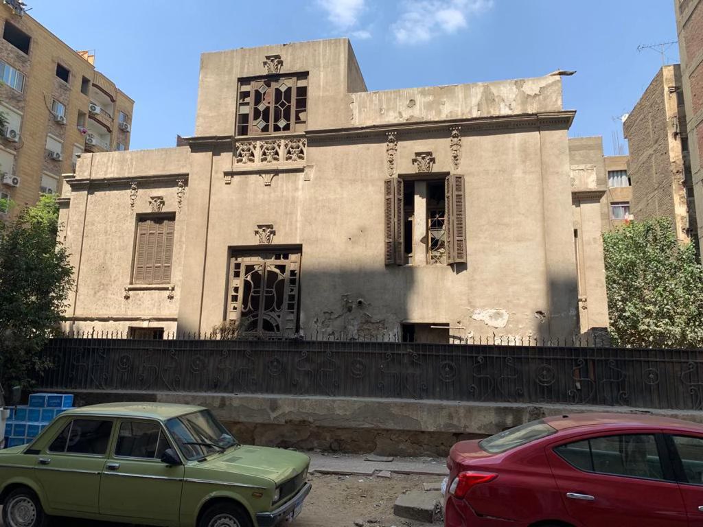 لقطات من قصر أنور وجدي بعد عرضه للبيع