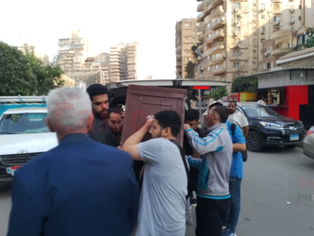 <strong>تشييع جثمان والد جمال حمزة نجم الزمالك الزمالك</strong>
