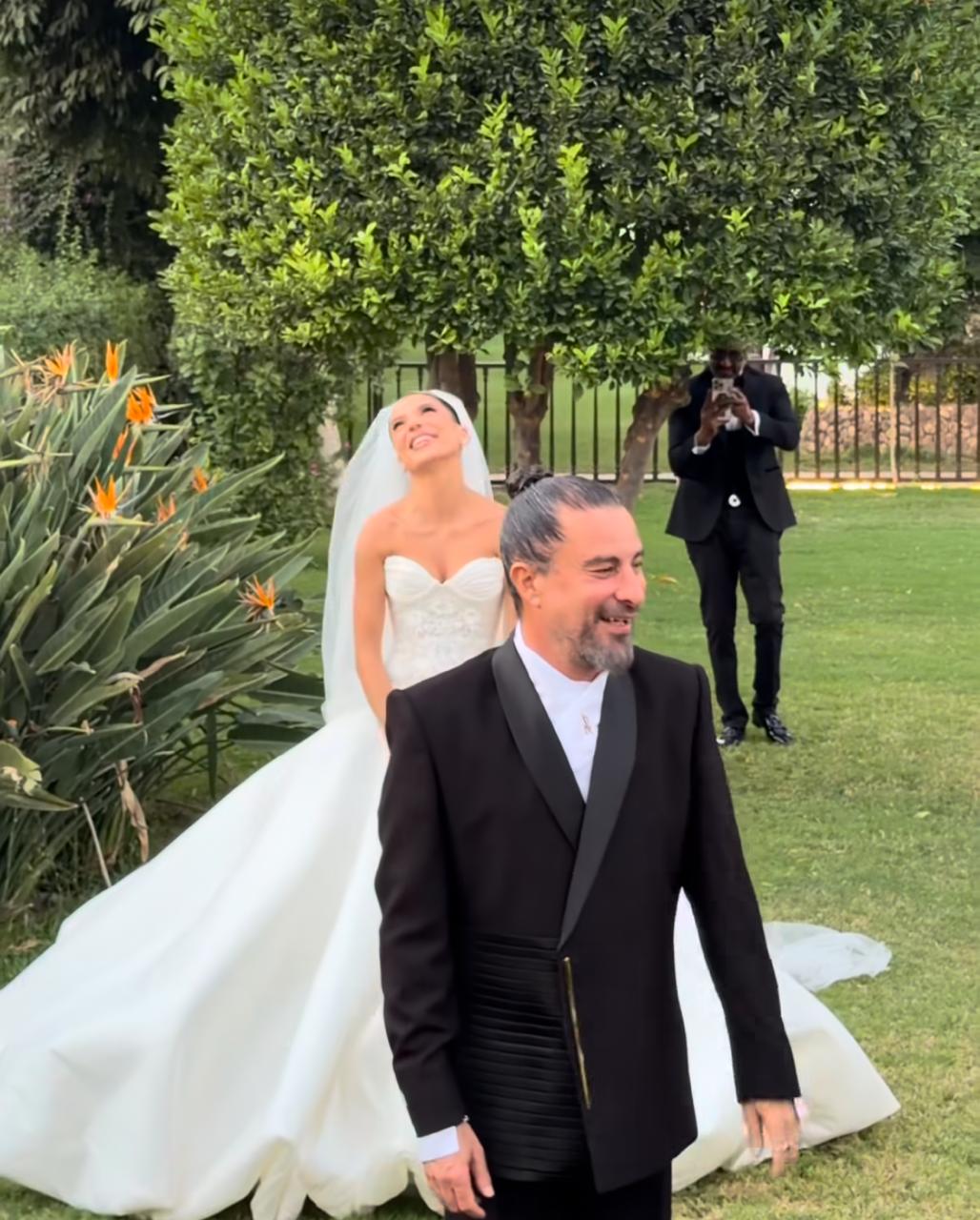 الصور الأولى من حفل زفاف المخرج هادي الباجوري على هايدي خالد
