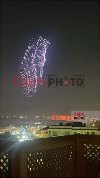 الجيزة تُضيء سماء الأهرامات بعروض فرعونية مبهرة في ميدان مينا هاوس | صور