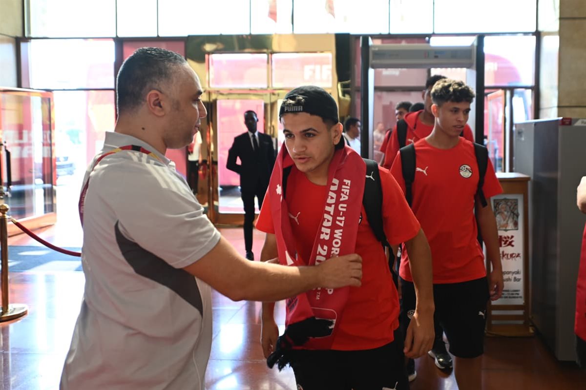 وصول بعثة منتخب الناشئين لمقر إقامتها في قطر (10)