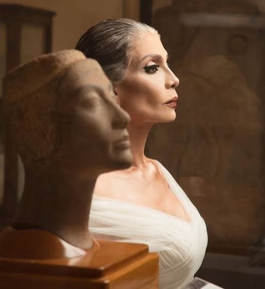 سوسن بدر - صورة بالزي الفرعوني