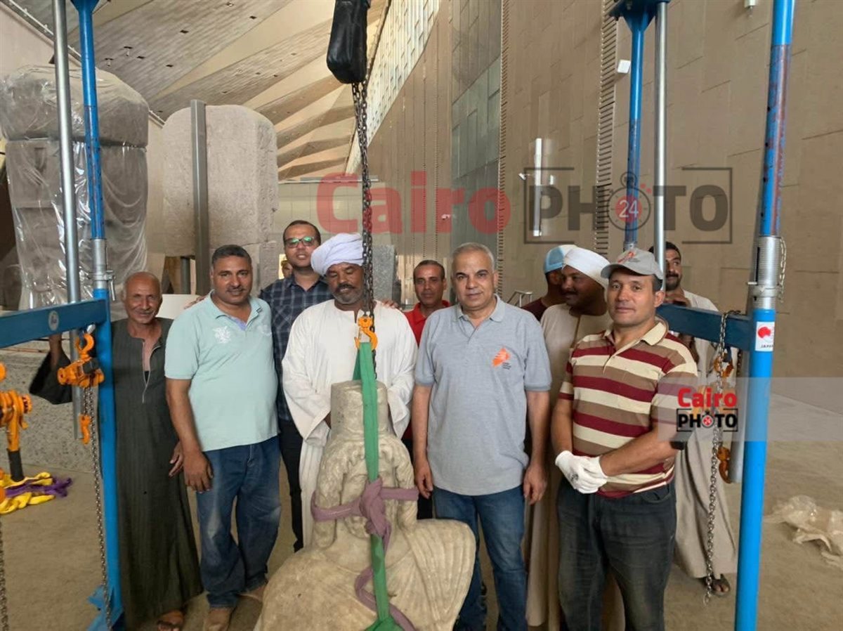 كواليس نقل القطع الأثرية الثقيلة