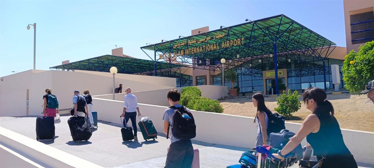 شاشات إضافية بمطار مرسى علم