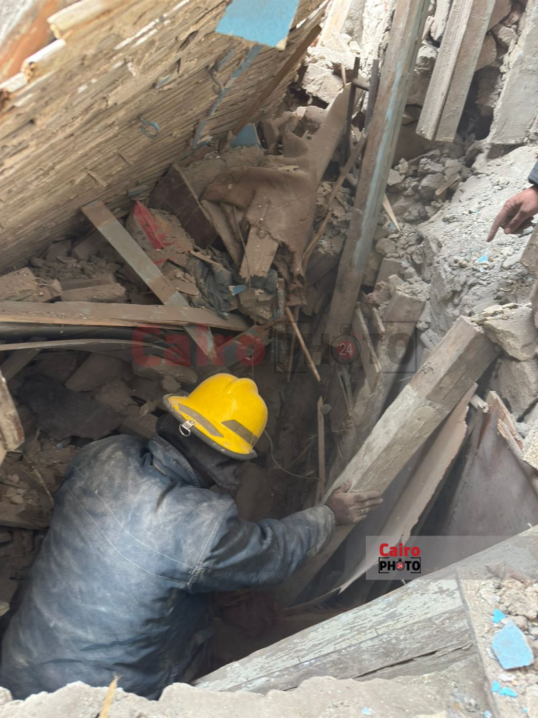 انهيار عقار روض الفرج (2)