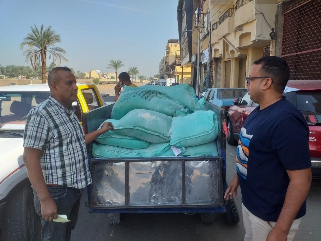 ضبط طن دقيق تمويني مدعم بالأقصر