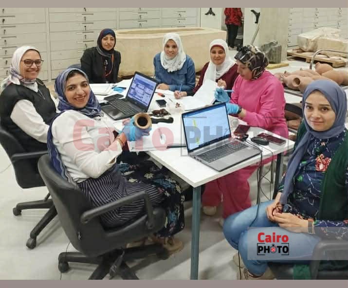 خلية نحل داخل المتحف المصري الكبير قبل ساعة واحدة من الافتتاح التاريخي