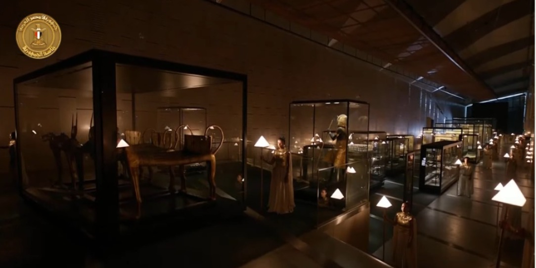  أول ظهور لكنوز الملك توت عنخ آمون في المتحف المصري الكبير 