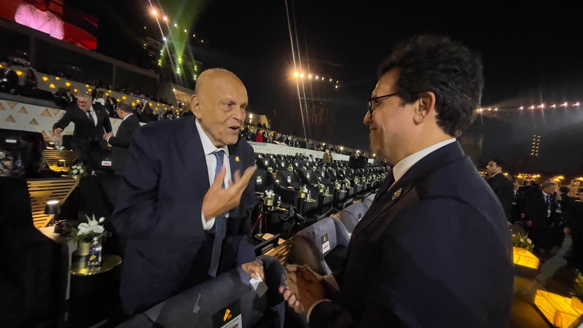 وزير الثقافة في المتحف الكبير