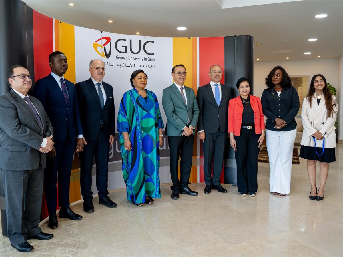 السيدة الأولى لجمهورية الكونغو الديمقراطية تزور الجامعة الألمانية بالقاهرة