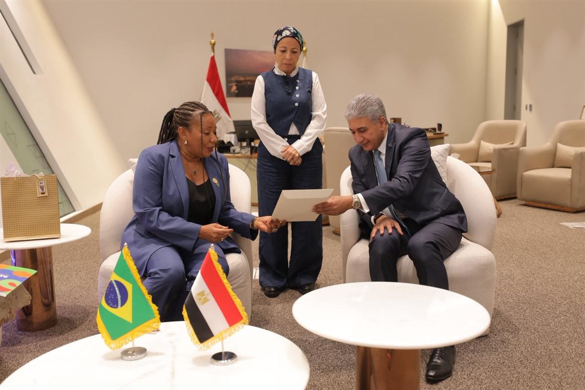  وزير السياحة يستقبل وزيرة الثقافة البرازيلية وممثلة الرئيس البرازيلي 