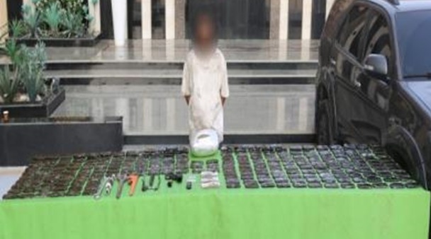 .القبض علي عناصر إجرامية خطرة في عدد من المحافظات