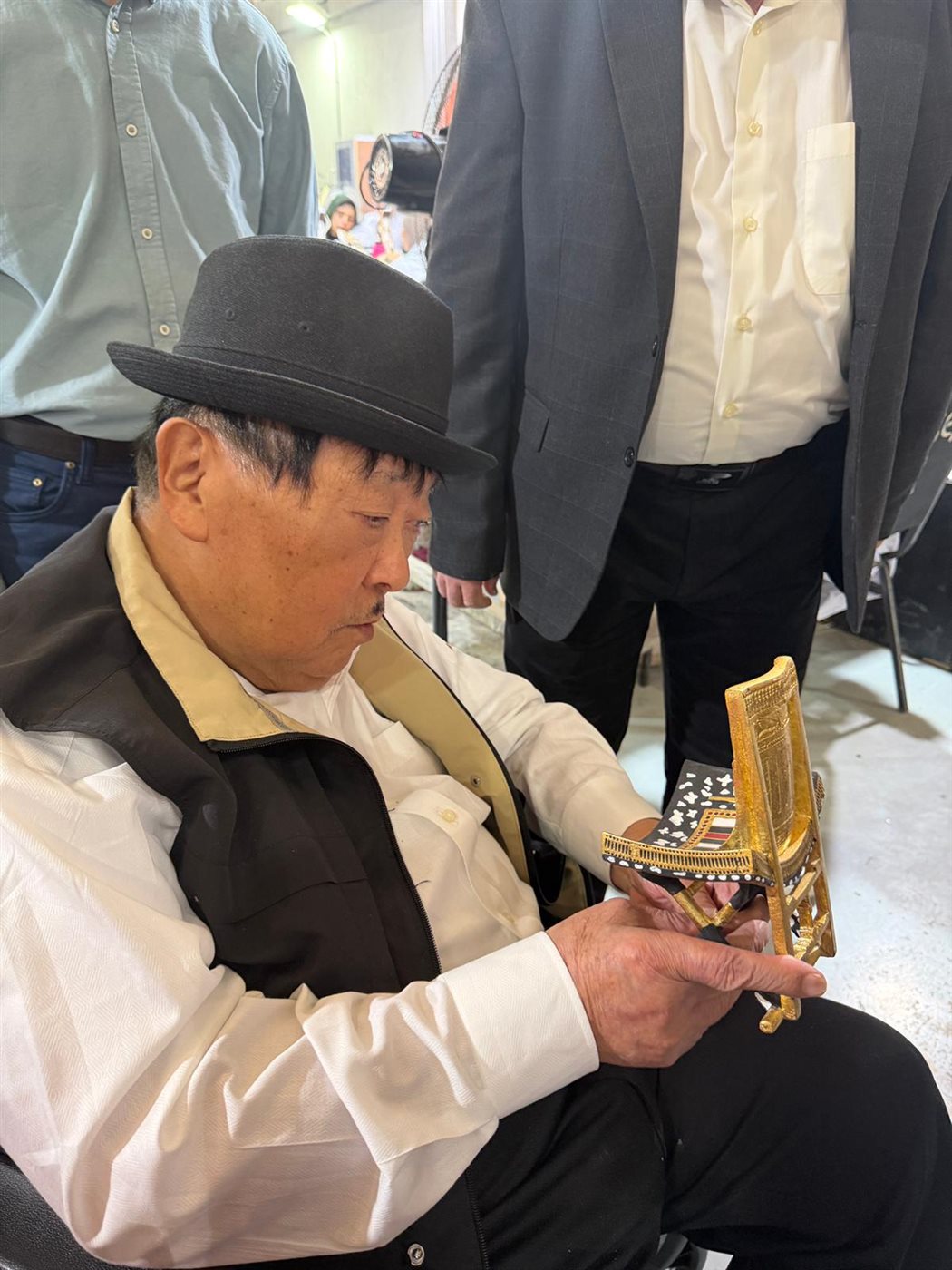 عالم الآثار الياباني يوشيمورا