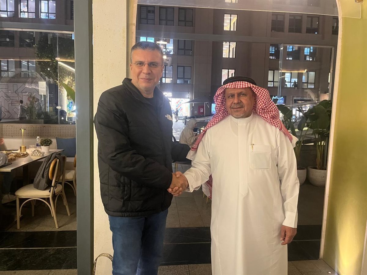 الدكتور عمرو الليثي والدكتور صالح بن إبراهيم بابعير