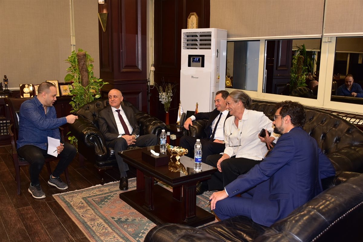 محافظ الأقصر يستقبل السفير الفرنسي