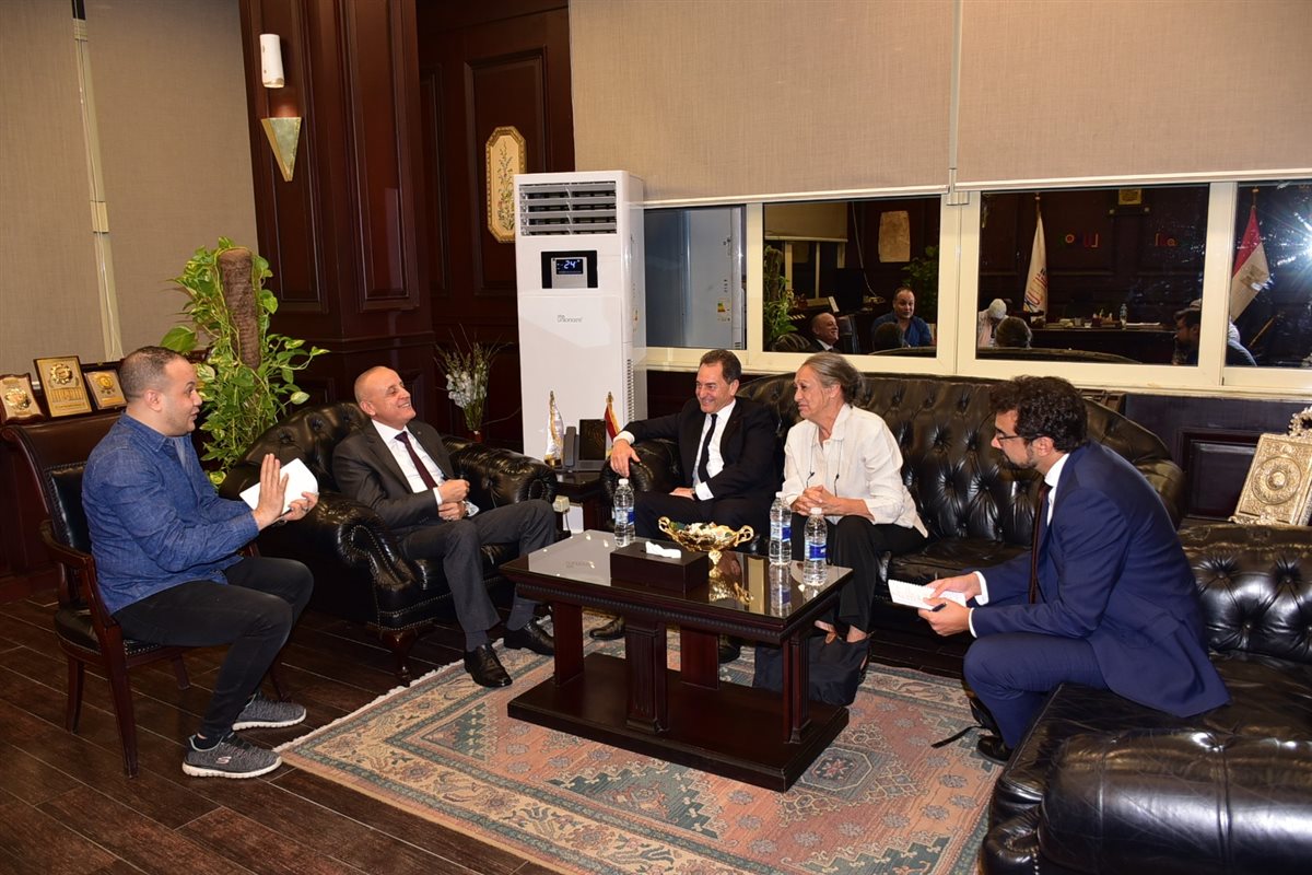 محافظ الأقصر يستقبل السفير الفرنسي