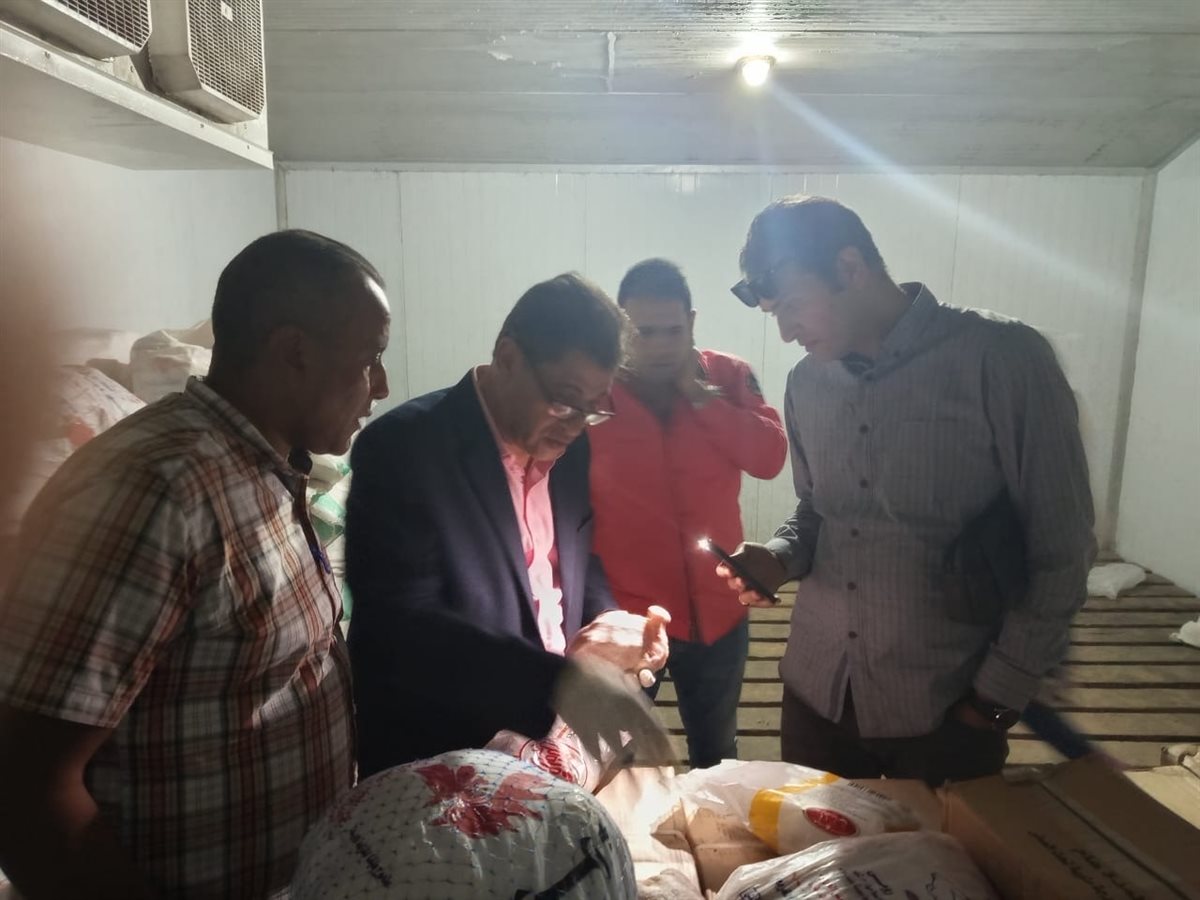 الطب البيطري بالأقصر يضبط دواجن فاسدة