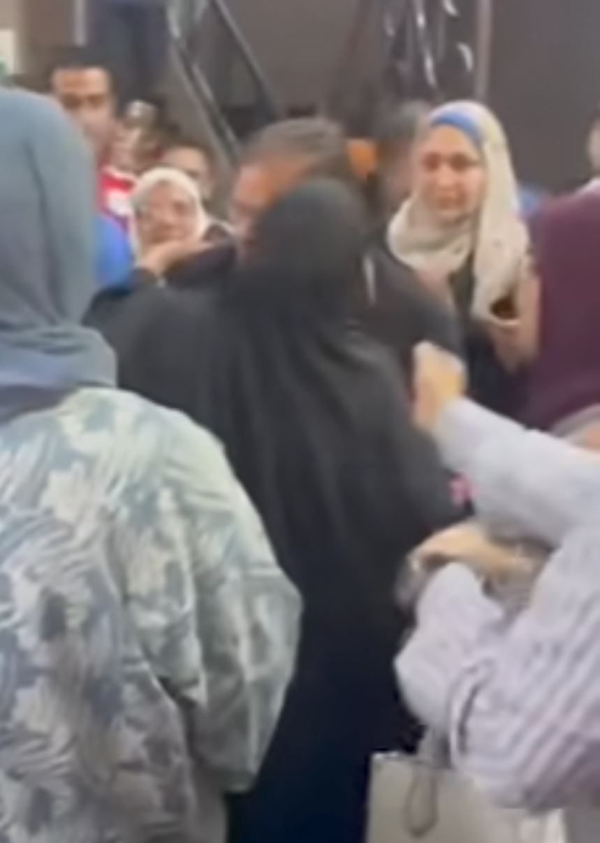 ممر شرفي لوداع مدير مستشفى سرس الليان 