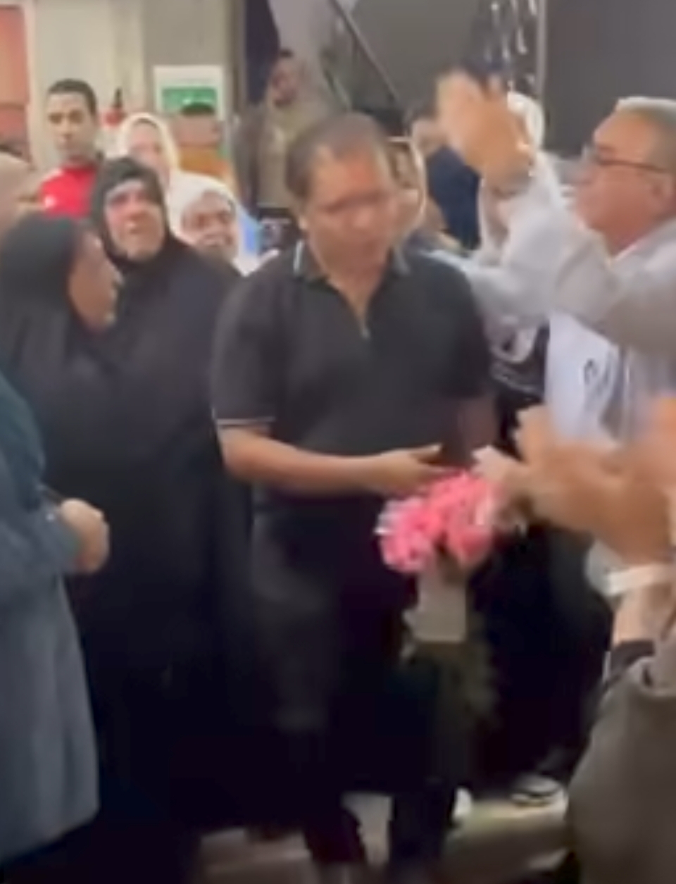 ممر شرفي لوداع مدير مستشفى سرس الليان 