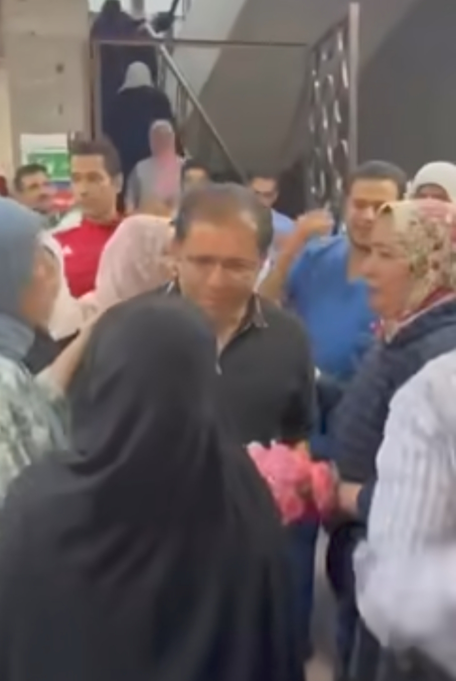 ممر شرفي لوداع مدير مستشفى سرس الليان 