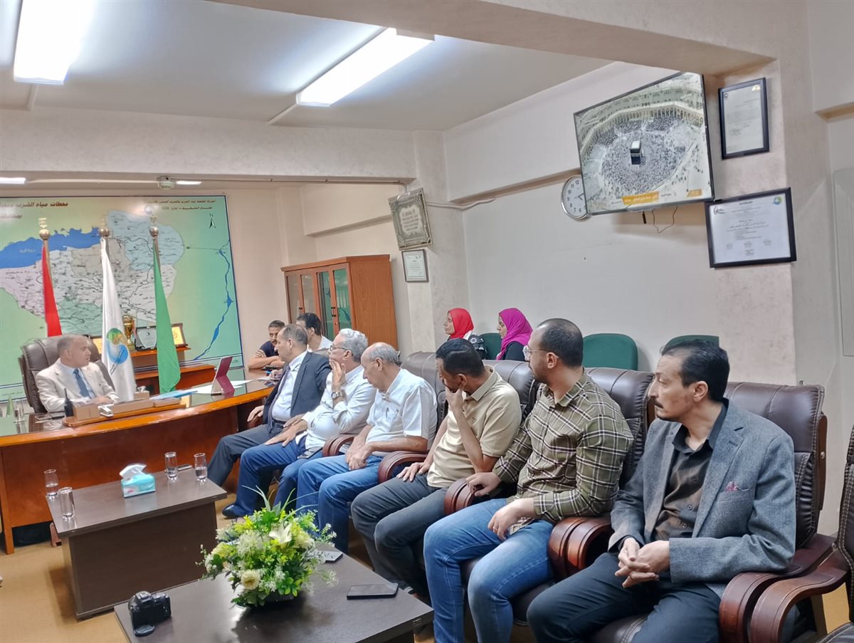 بعد توليه منصبه.. رئيس مياه الفيوم يعقد أول اجتماع مع رؤساء القطاعات ومديري العموم