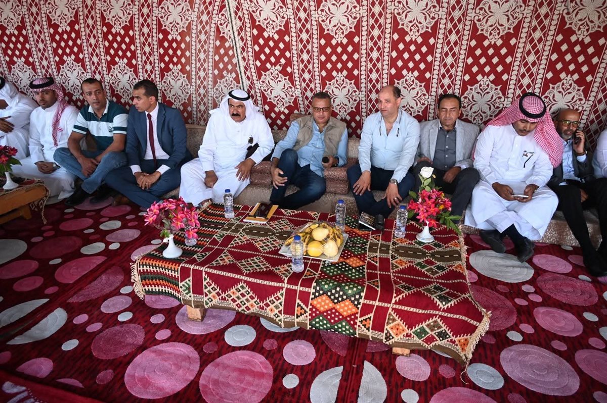 محافظ جنوب سيناء يلتقي أهالي مدينتي نويبع ودهب