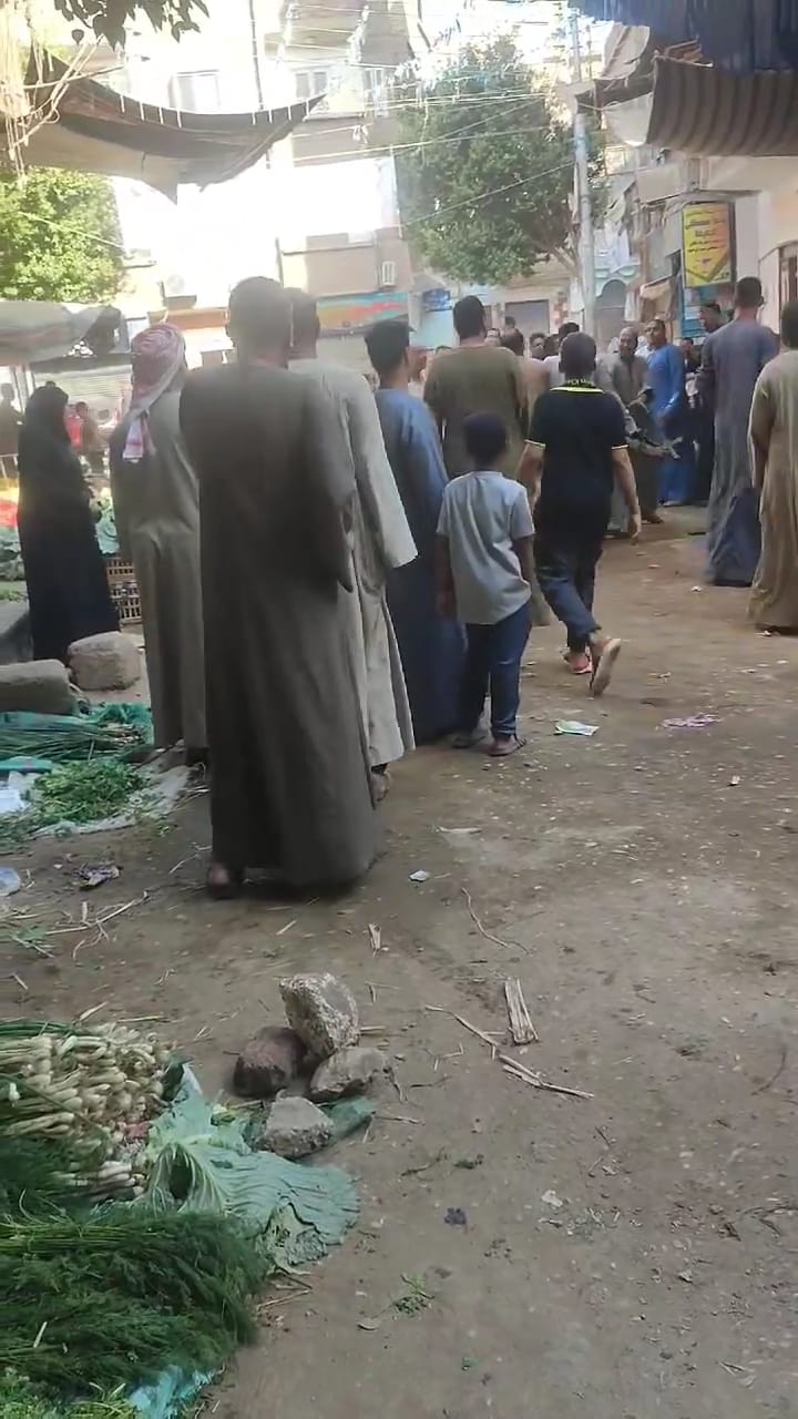 إصابة شخص في مشاجرة بين بائعي الخضار