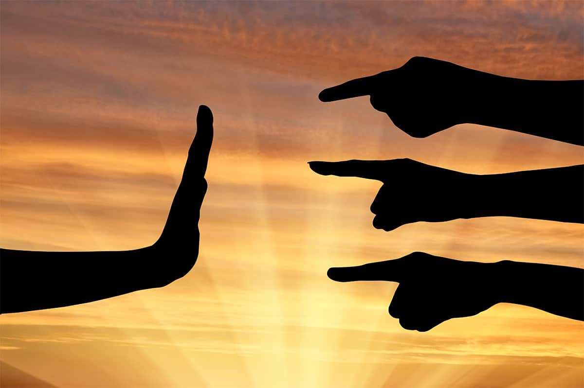 متى تسقط قضية السب والقذف؟