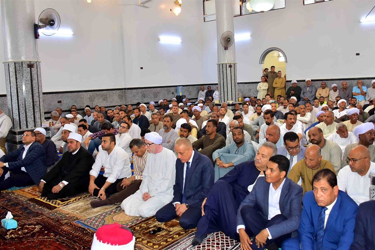 محافظ الأقصر يفتتح مسجد جديد