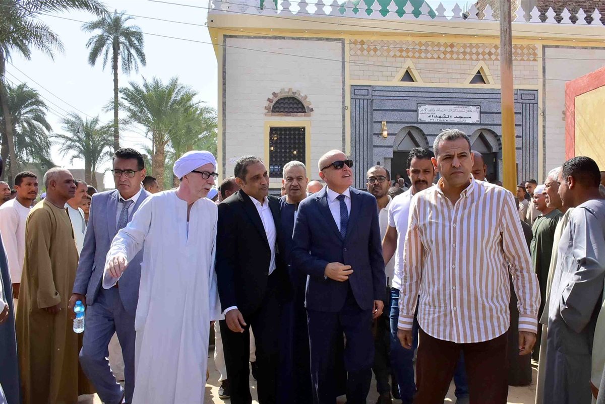 محافظ الأقصر يفتتح مسجد جديد